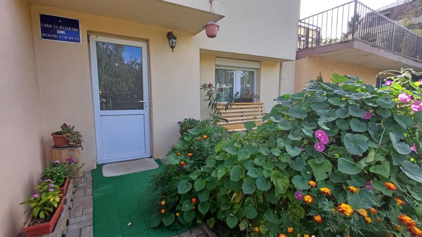 Petrograd Apartment บิโตลา ภายนอก รูปภาพ