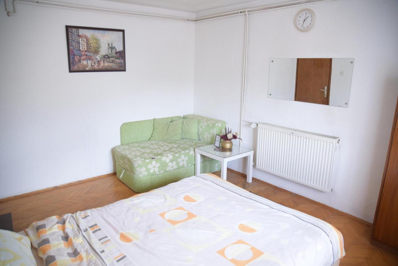 Petrograd Apartment บิโตลา ภายนอก รูปภาพ
