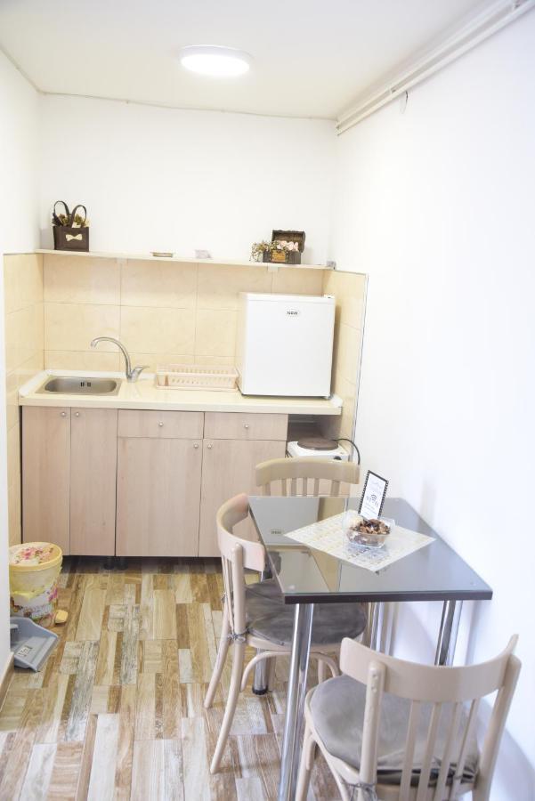 Petrograd Apartment บิโตลา ภายนอก รูปภาพ