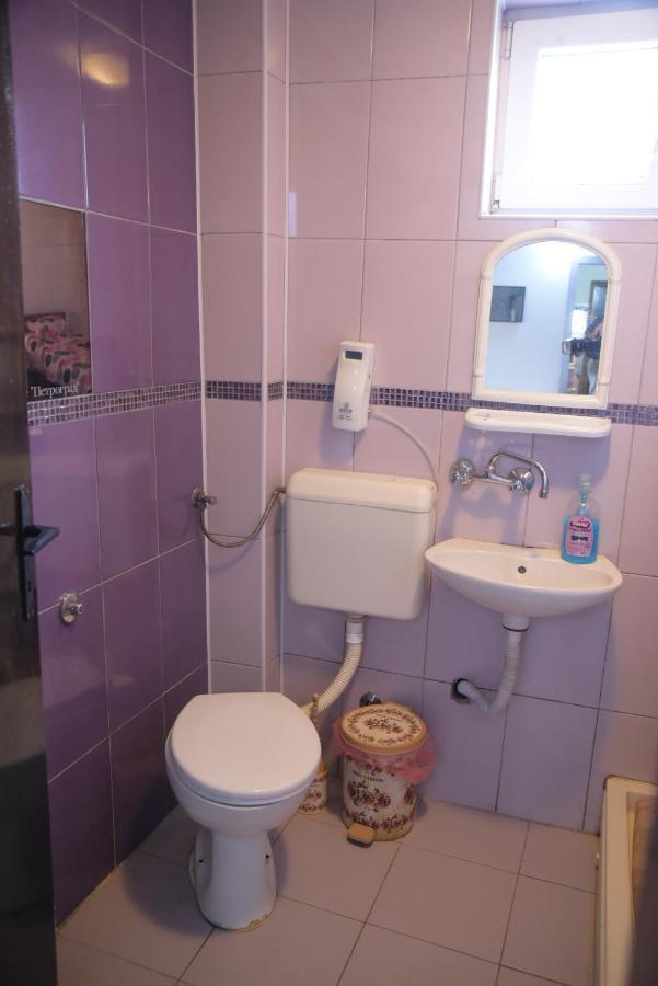 Petrograd Apartment บิโตลา ภายนอก รูปภาพ